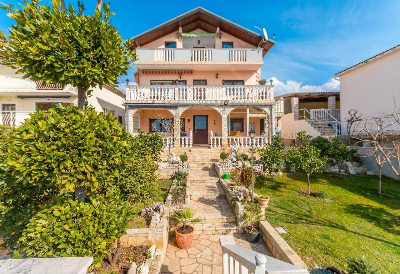 Mustel Travel Apartments Sveti Petar